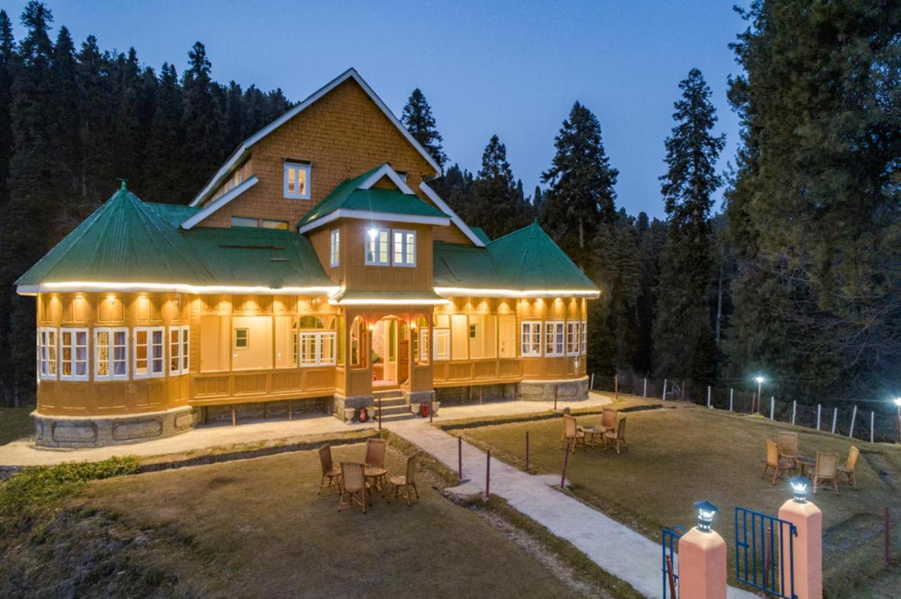 Gulmarg Ski Hill Resort Exterior photo