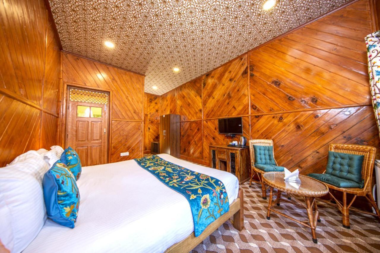 Gulmarg Ski Hill Resort Exterior photo