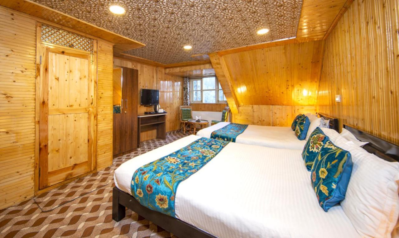 Gulmarg Ski Hill Resort Exterior photo