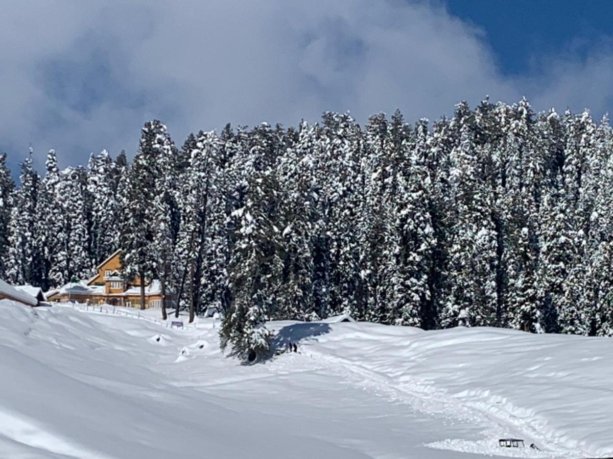 Gulmarg Ski Hill Resort Exterior photo